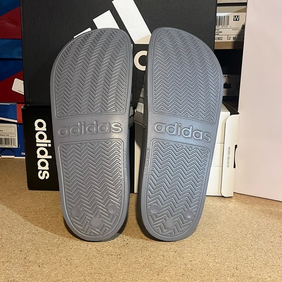 Adidas Adilette Shower Slides Sandals Shoes grey Pool B42212 new Mens Size 10 main image 4